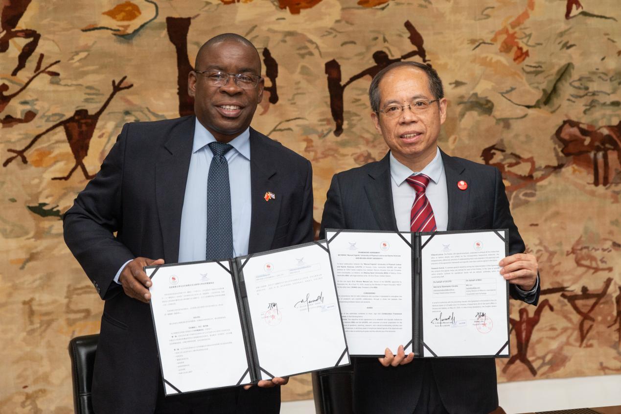 fd72fae80d52481793a63cd1f3d44cdc